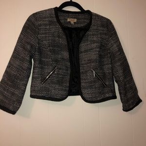 Small One world black and white cropped cardigan